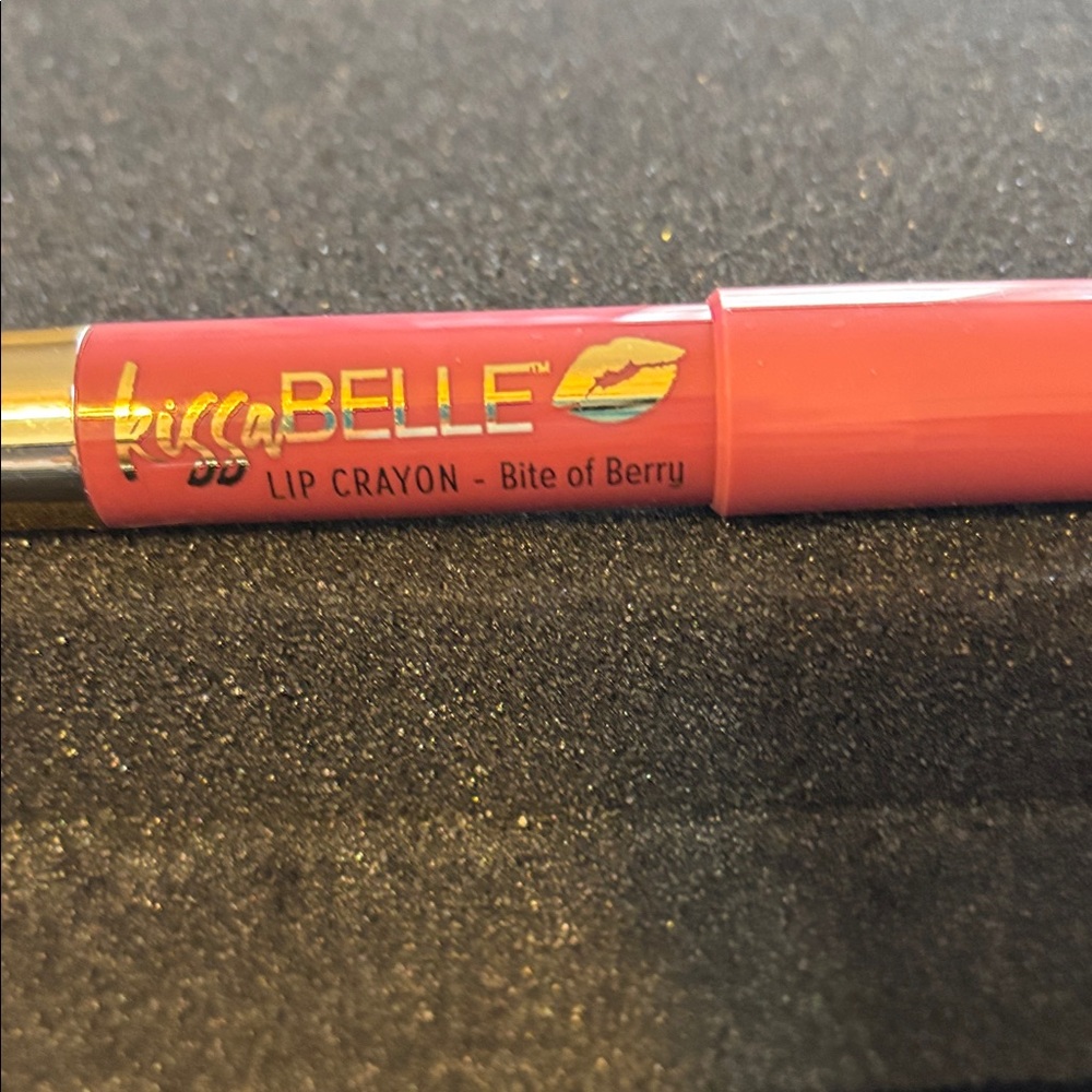 Kiss Belle Lip Crayon - Bite of Berry